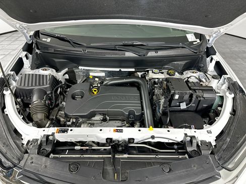 Used 2024 Chevrolet Equinox LT image 32