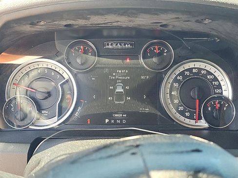 Used 2019 RAM 1500 Classic SLT w/ Luxury Group AWD/4WD image 18