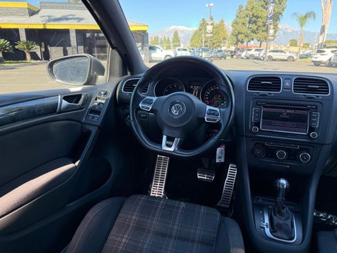 Used 2013 Volkswagen GTI 4-Door image 18