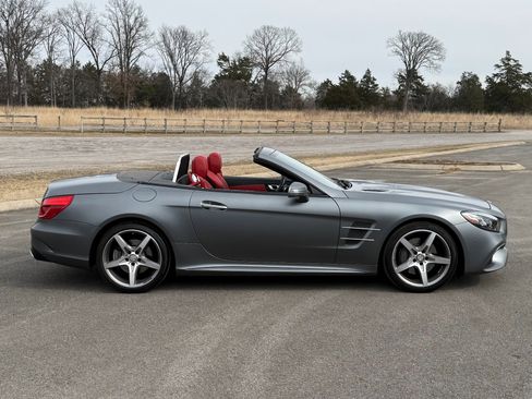 Used 2019 Mercedes-Benz SL 550 image 7