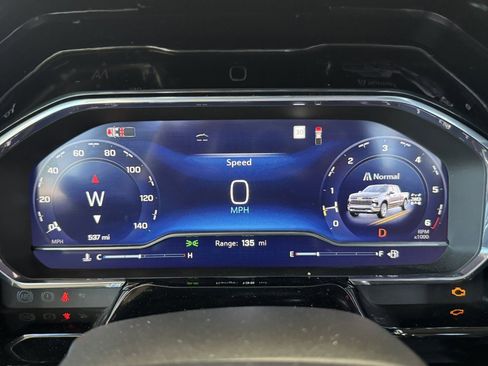 Used 2025 Chevrolet Silverado 1500 LT image 3