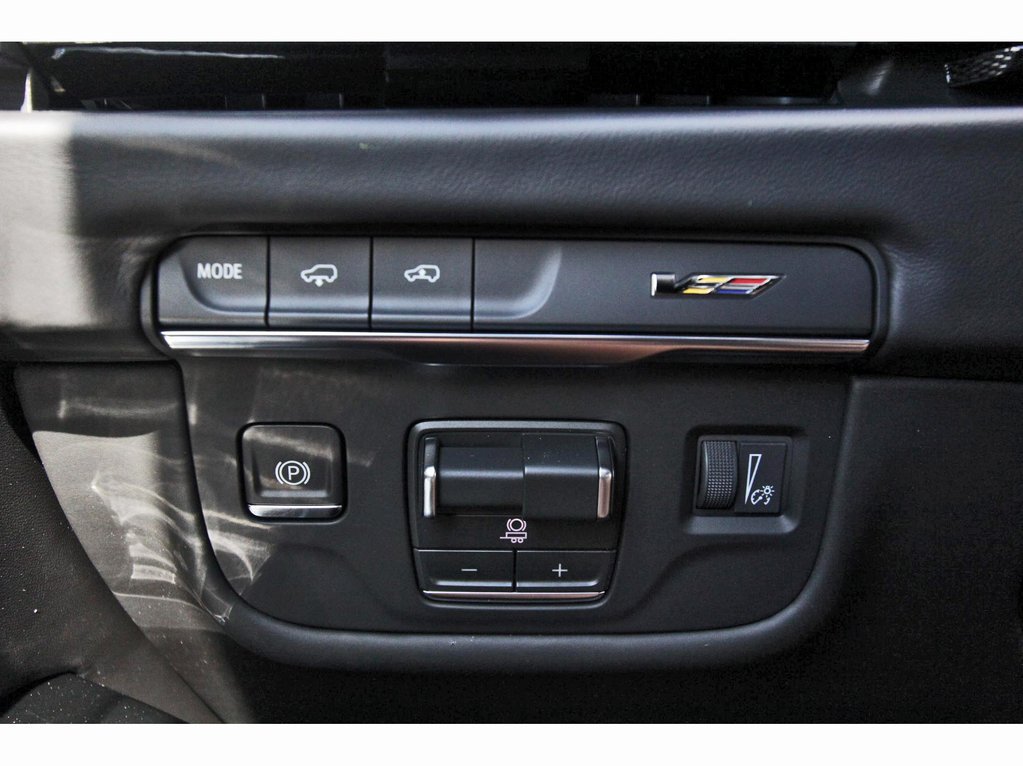New 2026 Cadillac Escalade V w/ LPO, ONYX Package AWD/4WD image 15