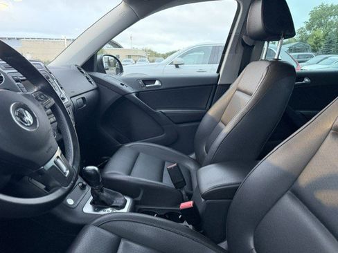 Used 2014 Volkswagen Tiguan SE FWD image 8