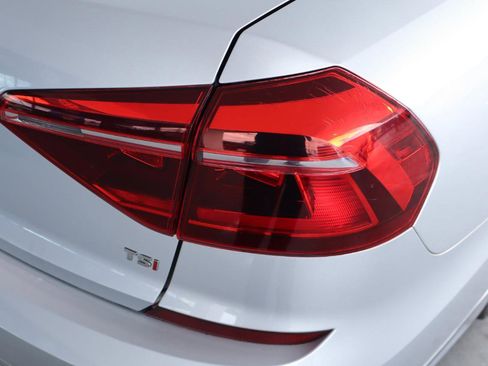 Used 2017 Volkswagen Passat 1.8T R-Line image 47