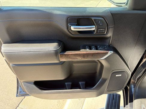 Used 2020 GMC Sierra 1500 Denali w/ Denali Ultimate Package AWD/4WD image 9