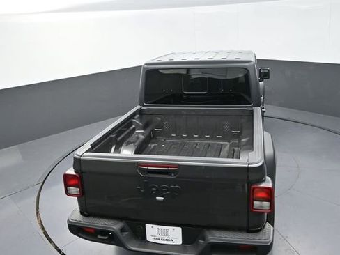 New 2025 Jeep Gladiator Sport AWD/4WD image 17