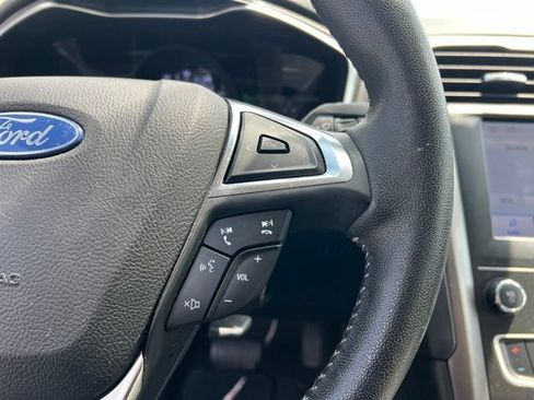 Used 2020 Ford Fusion SE w/ Equipment Group 151A FWD image 15