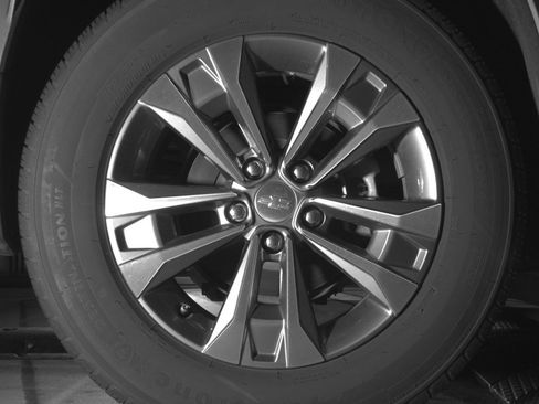 Used 2025 Chevrolet Equinox LT image 15