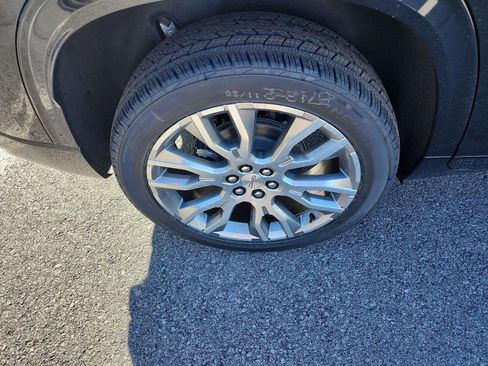 New 2026 GMC Acadia Denali w/ Super Cruise Package image 6