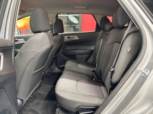 Used 2024 Kia Sportage LX FWD image 11