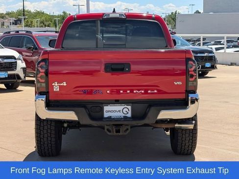 Used 2018 Toyota Tacoma SR5 AWD/4WD image 5
