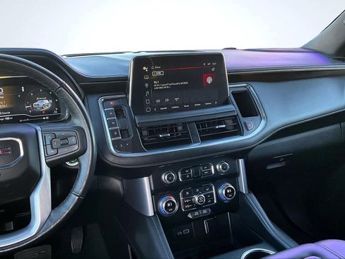 Used 2023 GMC Yukon SLE image 16