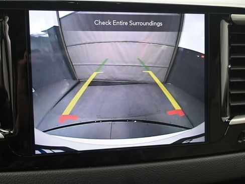 Used 2020 Chrysler Pacifica Touring-L Plus w/ Tire & Wheel Group image 20