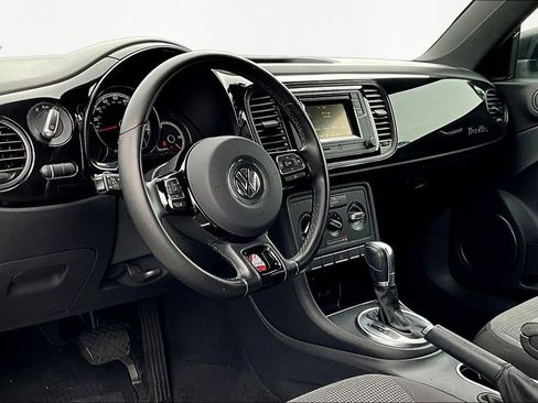 Used 2017 Volkswagen Beetle 1.8T Classic image 17