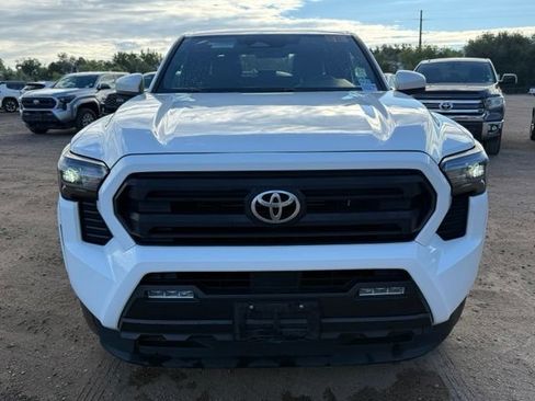Used 2024 Toyota Tacoma SR5 AWD/4WD image 8