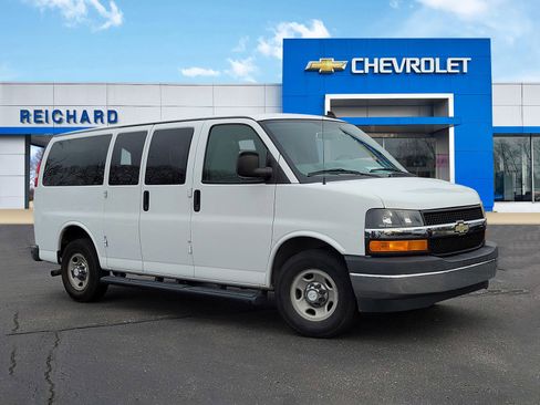 Used 2017 Chevrolet Express 2500 LT w/ LT Preferred Equipment Group image 1