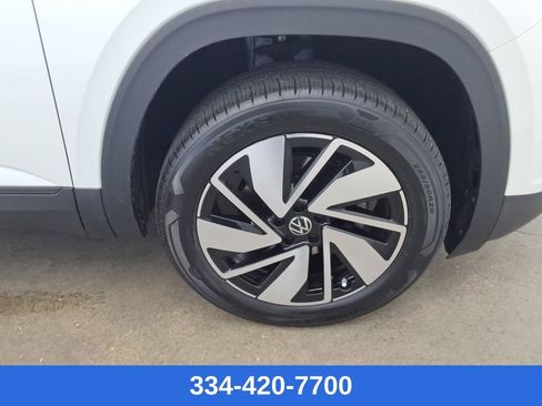 New 2026 Volkswagen Atlas SE image 24