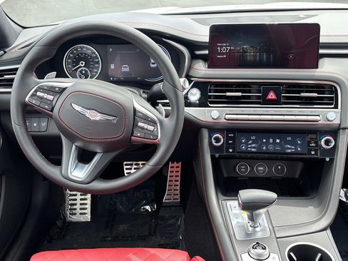 Used 2025 Genesis G70 3.3T Advanced w/ Sport Prestige Package image 8