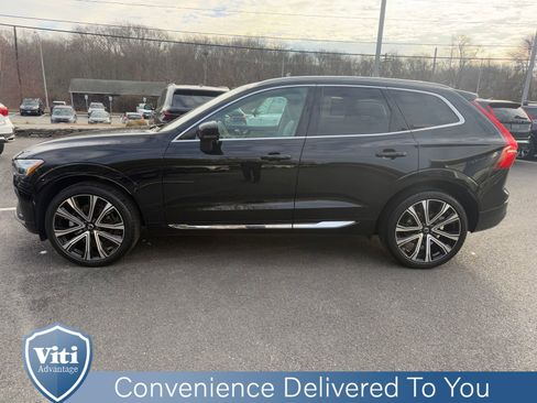 Certified 2023 Volvo XC60 B5 Ultimate w/ Climate Package image 5