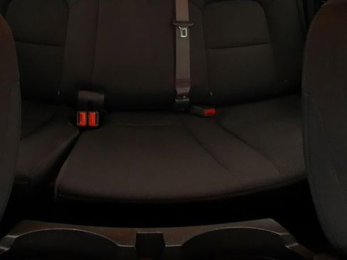 Used 2025 Chevrolet Colorado LT RWD image 13