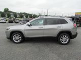 Used 2019 Jeep Cherokee Latitude w/ Popular Appearance Group image 4