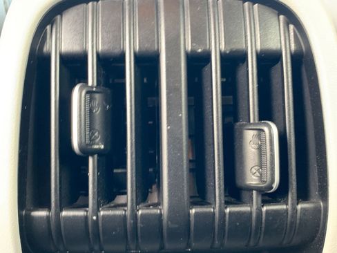 Used 2025 Hyundai Kona SEL image 24