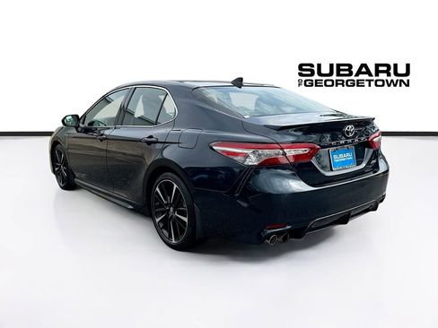 Used 2018 Toyota Camry XSE image 5