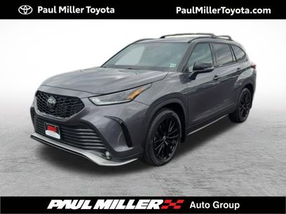 Used 2023 Toyota Highlander XSE