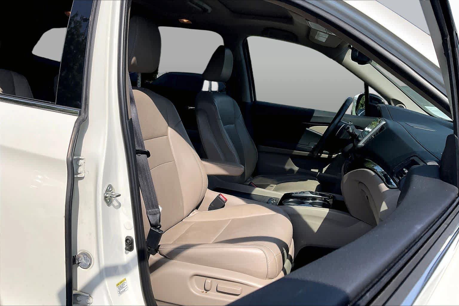 Used 2016 Honda Pilot Elite image 8