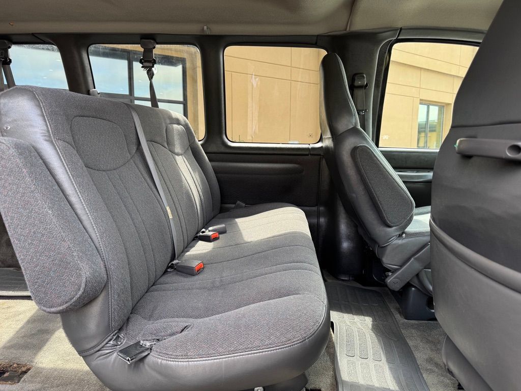 Used 2001 Chevrolet Express 3500 Passenger w/ LS Preferred Equipment Group RWD image 18