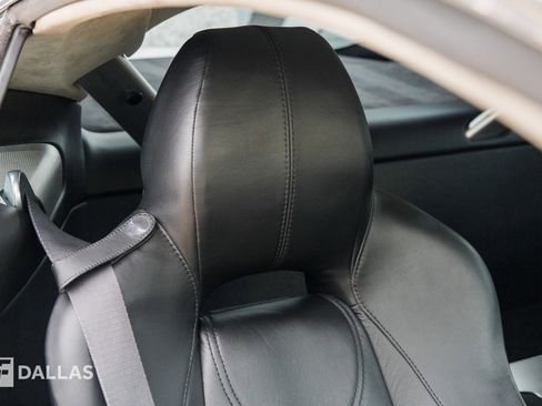 Used 2011 Aston Martin V12 Vantage Coupe image 39