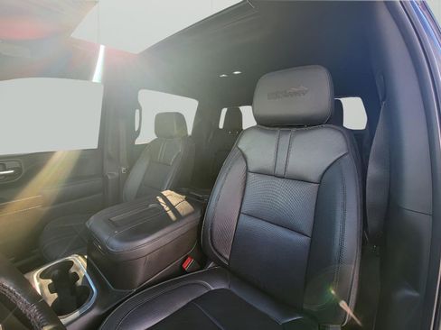 Used 2022 Chevrolet Silverado 1500 High Country w/ LPO, Dark Essentials Package image 11