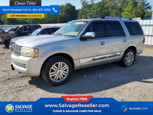 Used 2011 Lincoln Navigator 4WD image 1