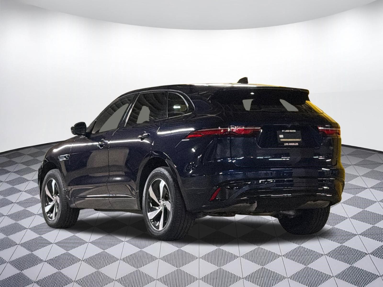 Used 2026 Jaguar F-PACE R-Dynamic S AWD/4WD image 3