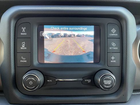 Certified 2021 Jeep Gladiator Sport image 19