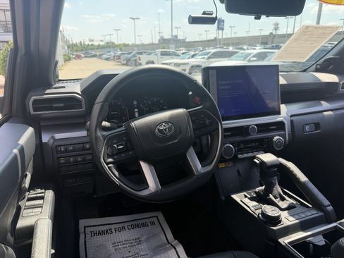 Used 2025 Toyota 4Runner TRD Off-Road Premium w/ Tow Technology Package AWD/4WD image 30