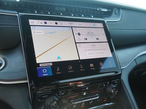 New 2025 Jeep Grand Cherokee L Limited image 24