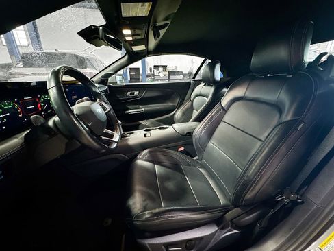 Used 2025 Ford Mustang Premium image 21