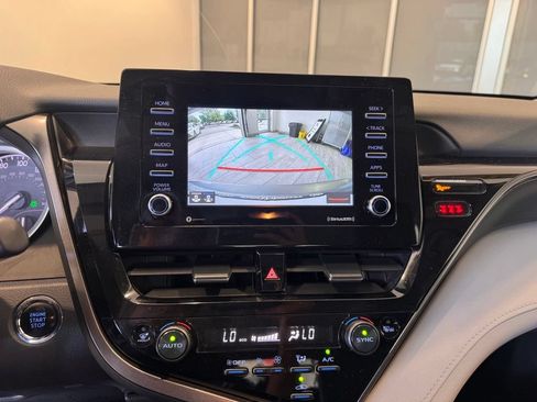 Used 2022 Toyota Camry LE w/ Convenience Package FWD image 18