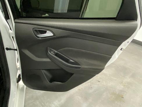 Used 2016 Ford Focus ST FWD image 42