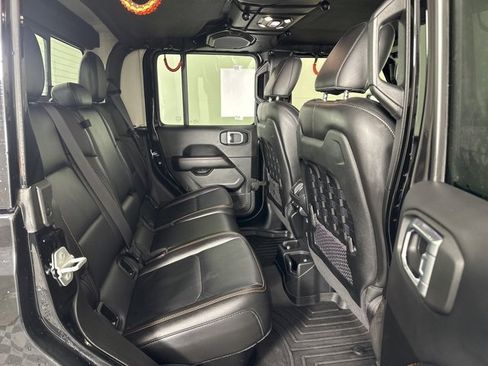 Used 2022 Jeep Gladiator Mojave w/ Cold Weather Group image 16