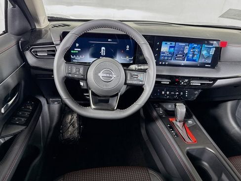 New 2026 Nissan Kicks SR AWD/4WD image 18