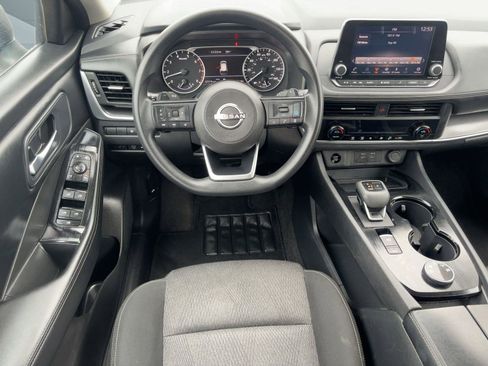 Used 2024 Nissan Rogue SV image 25