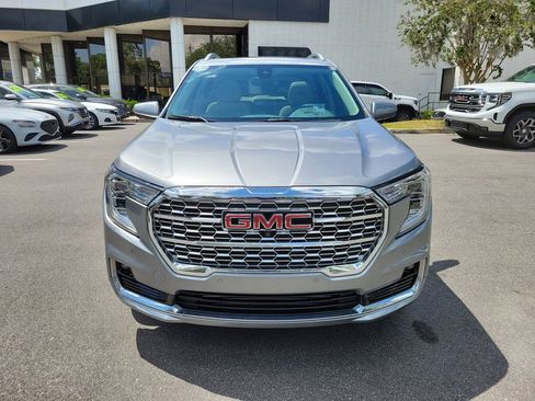 Used 2024 GMC Terrain Denali w/ Denali Premium Package AWD/4WD image 7
