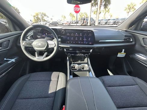 New 2026 Chevrolet Traverse LT w/ Sun and Wheel Package FWD image 20