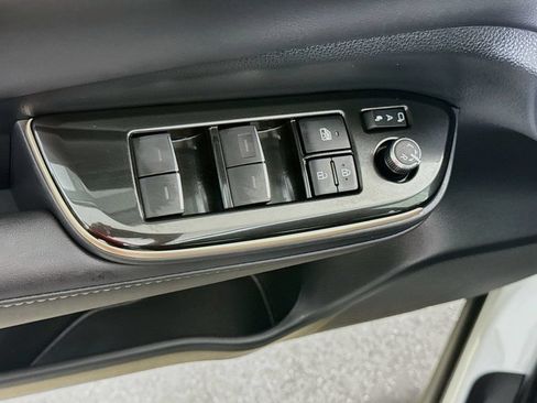 Used 2025 Toyota Crown w/ Advanced Technology Package AWD/4WD image 19