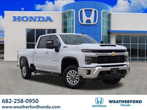 Used 2025 Chevrolet Silverado 2500 LT w/ Convenience Package AWD/4WD image 1