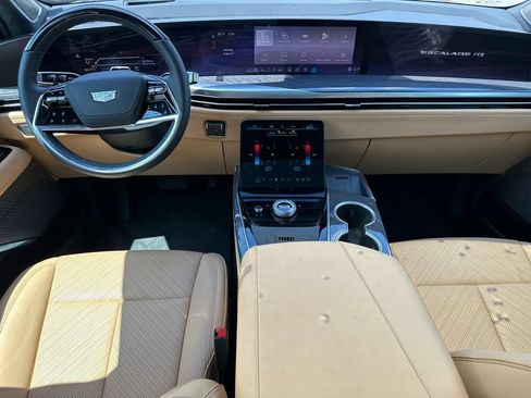Certified 2026 Cadillac Escalade IQ Sport 2 AWD/4WD image 24
