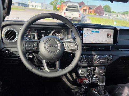New 2026 Jeep Gladiator Sport AWD/4WD image 35