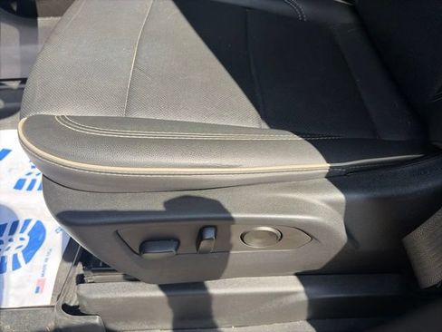 Used 2023 Chevrolet Tahoe Premier AWD/4WD image 18